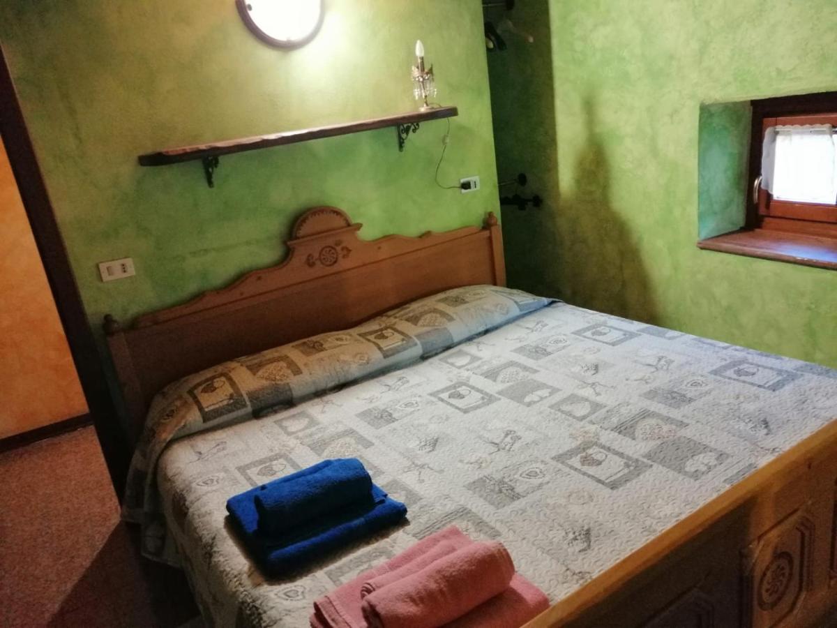 Casa Vacanze La Carbunera Villa Domodossola Exterior foto