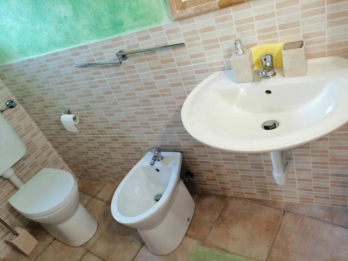 Casa Vacanze La Carbunera Villa Domodossola Exterior foto